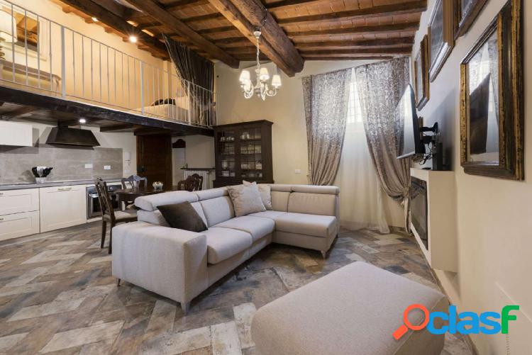 Apartamento de 2 habitaciones en alquiler en Florencia