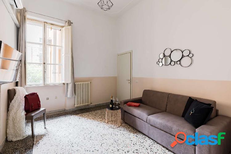 Apartamento de 2 habitaciones en alquiler en Monti, Roma