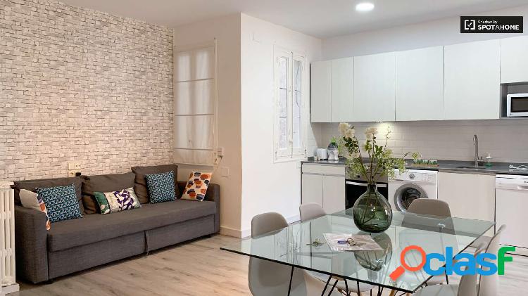 Apartamento de 3 dormitorios en alquiler en Chamberi, Madrid