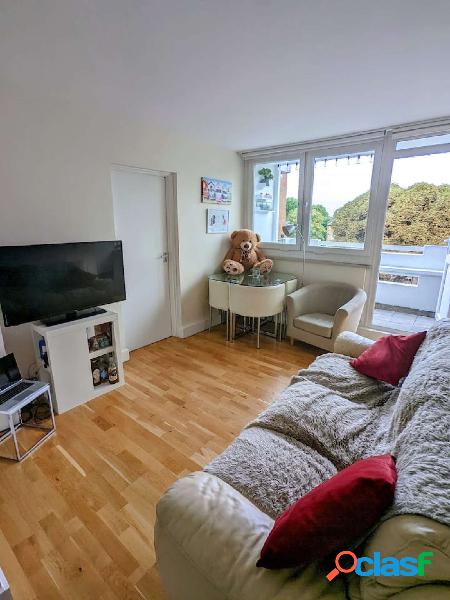 Apartamento de 3 dormitorios en alquiler en Dalston