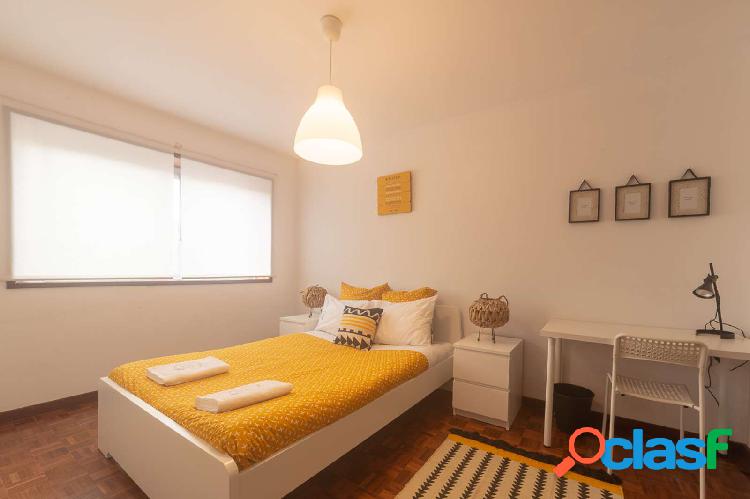 Apartamento de 5 dormitorios en alquiler en Bonfim, Oporto
