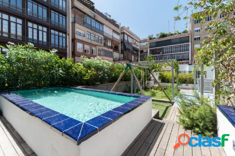 Apartamento de lujo con piscina y terraza de 330m2 a 100