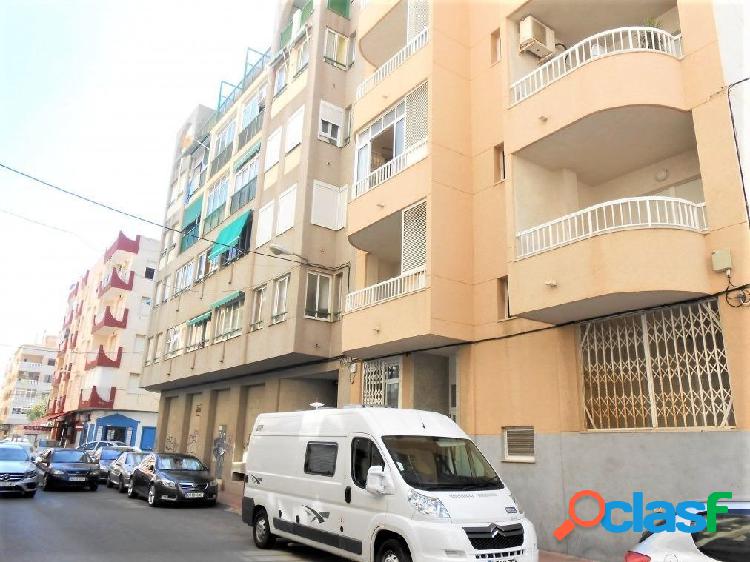 Apartamento en planta baja con patio privado en Playa del