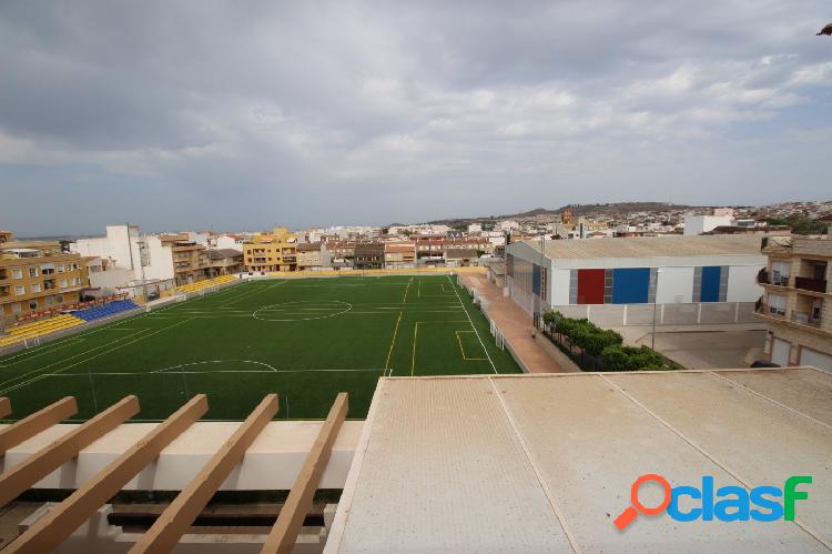 Apartamento en planta baja en Campo de f\xc3\xbatbol