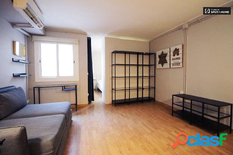 Apartamento estudio amueblado en alquiler en Sant Andreu