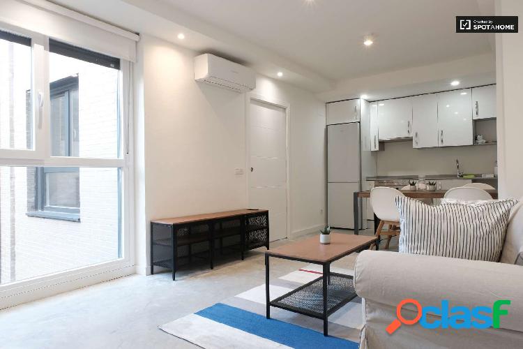 Apartamento moderno de 1 dormitorio, cerca del metro de