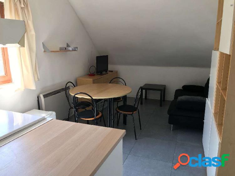 Apartamento sencillo de 1 dormitorio en alquiler en