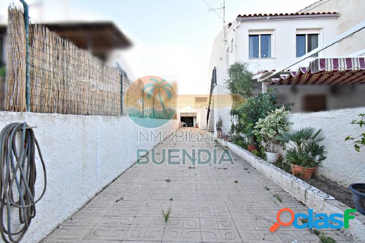 BONITO PISO EN PLANTA ALTA CON TERRAZA Y GARAJE EN LA