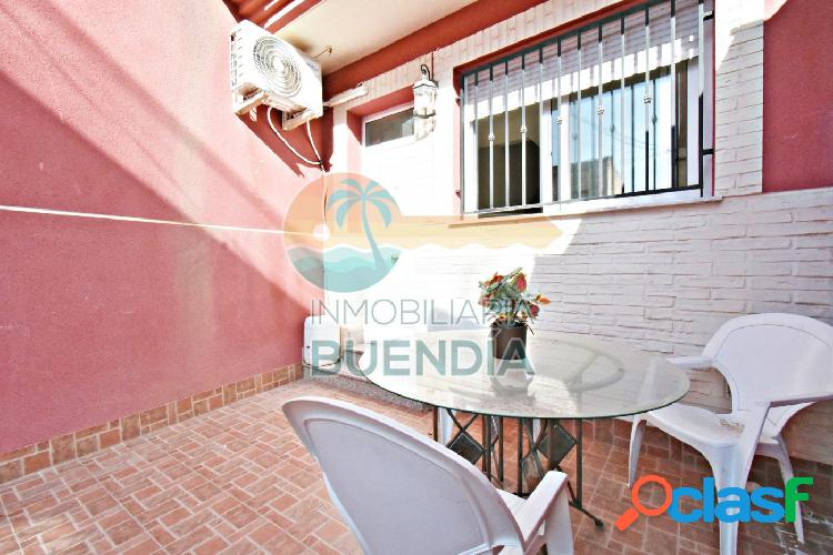 BONITO TR\xc3\x8dPLEX CON TERRAZA Y SOLARIUM EN