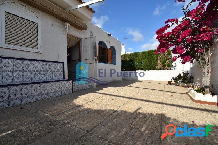 CASA CON AMPLIA TERRAZA EN VENTA