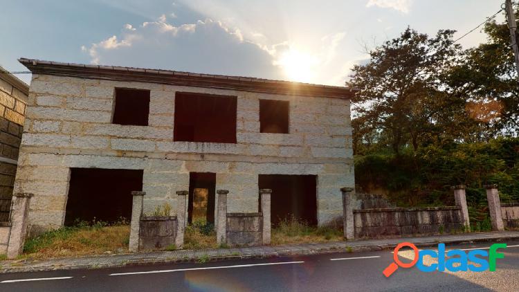 CASA CON TERRENO PARA TERMINAR DE CONSTRUIR EN