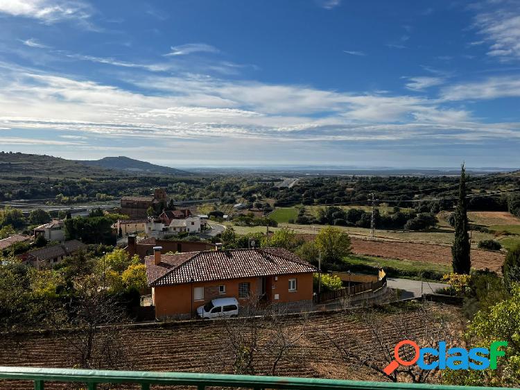CASA PARCIALMENTE REFORMADA CON MUCHAS POSIBILIDADES PARA