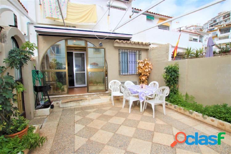 CHALET ADOSADO EN AV LAS PALMERAS