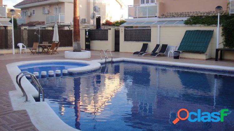 CHALET PAREADO EN ROCAFORT - VALENCIA