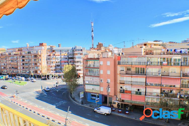 COQUETO APARTAMENTO CON TERRAZA