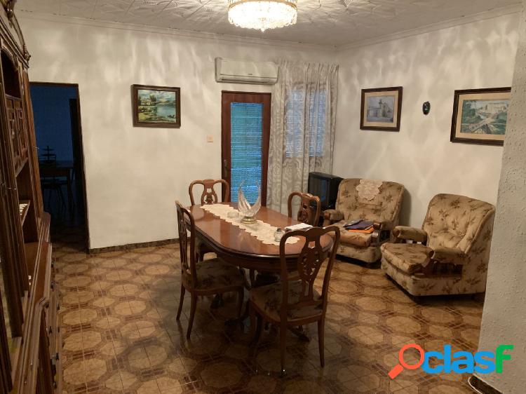 Casa muy luminosa en venta en Alzira