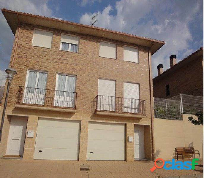 Chalet adosado en Muniain de la Solana Calle trujal 16