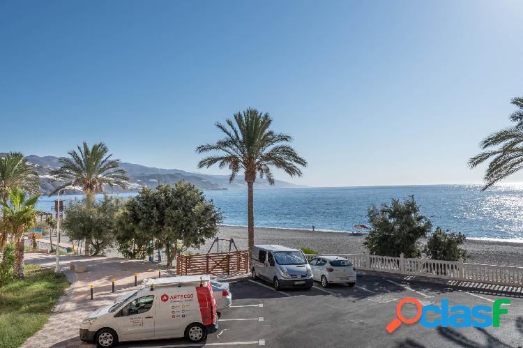 ESTUPENDO PISO EN CASTELL DE FERRO EN PRIMERA L\xc3\x8dNEA