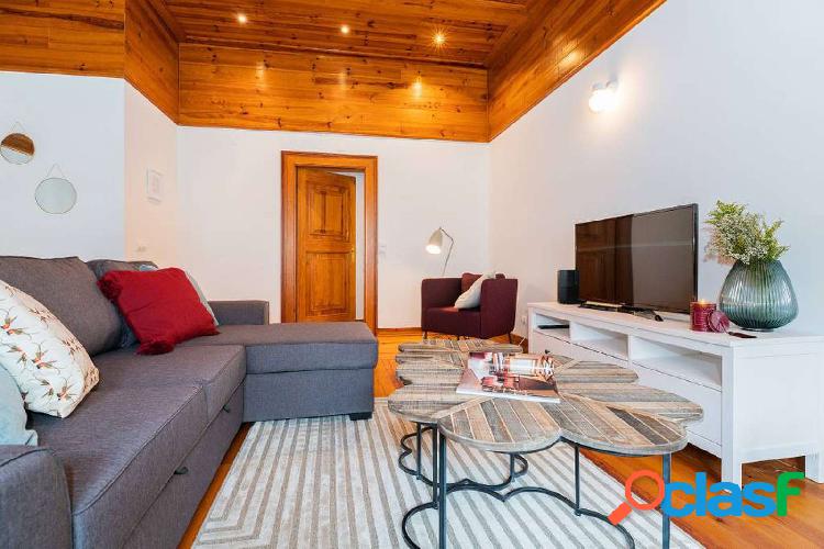 Elegante apartamento de 1 dormitorio en alquiler en Chiado e
