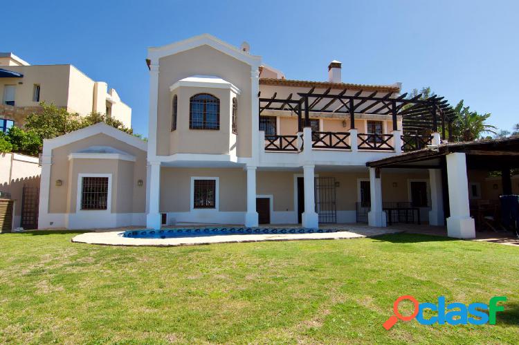Espectacular Villa en Benalmadena Costa a un paso de la