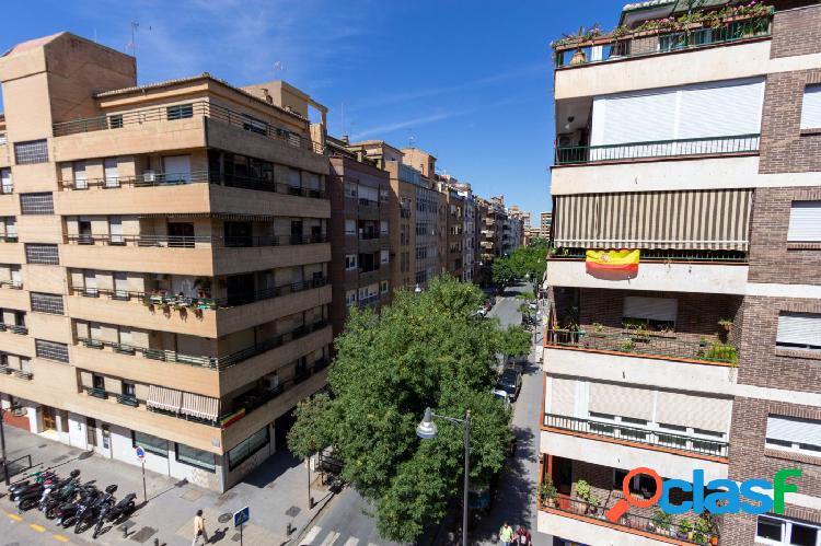 Espectacular y grand\xc3\xadsimo piso en pleno centro