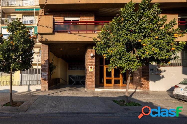 !Fant\xc3\xa1stica plaza de aparcamiento en