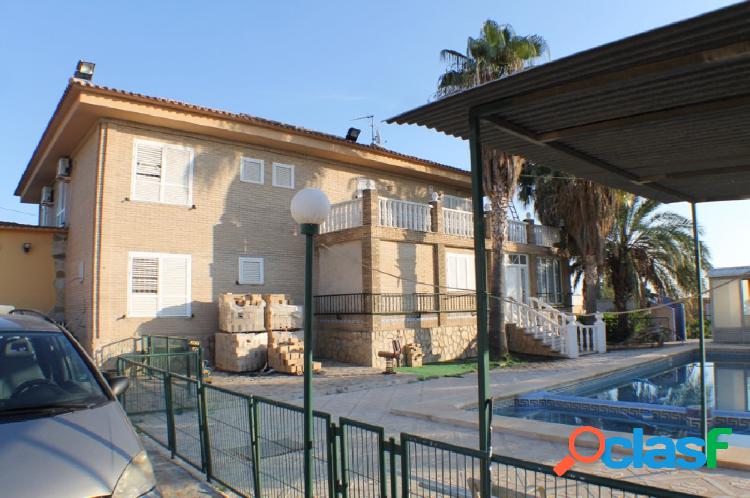 Finca cerca de Benidorm con 3.000 m2 de parcela