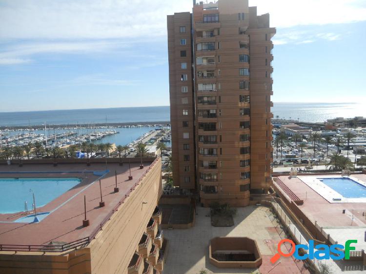 Fuengirola, junto primera l\xc3\xadnea de playa, vistas al