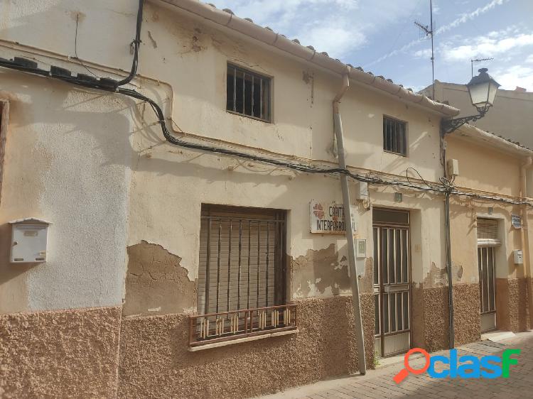 GRAN OCASION EN EL CASCO HISTORICO-CASA PARA REFORMAR CON