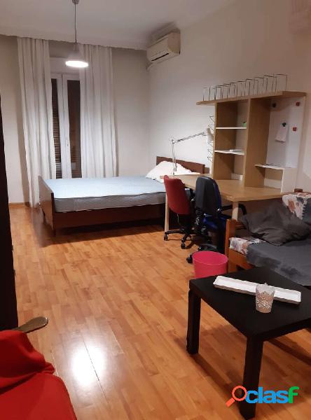 Habitaciones en alquiler a estudiantes en apartamento de 3