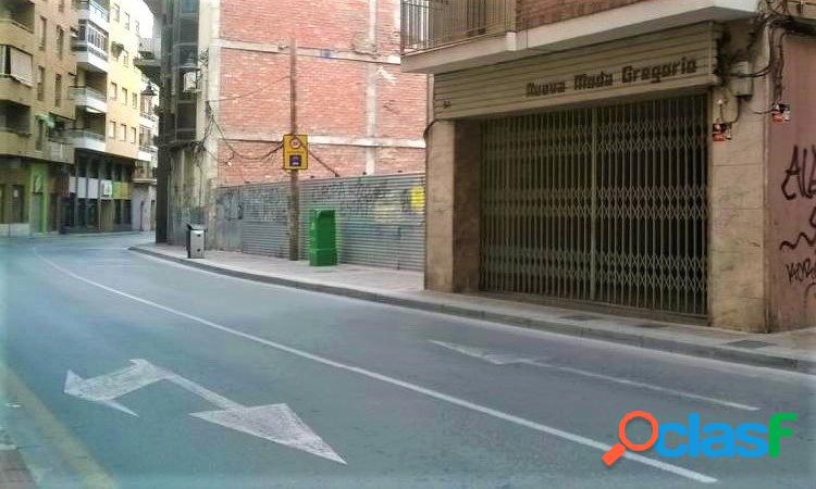 LOCAL COMERCIAL EN CALLE MAYOR 175 metros