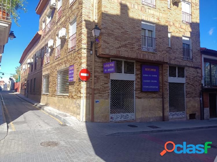 Local comercial en Ciempozuelos frente al Ayuntamiento