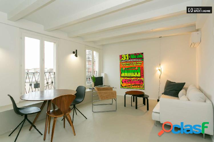 Luminoso apartamento de 1 habitaci\xc3\xb3n m\xc3\xa1s