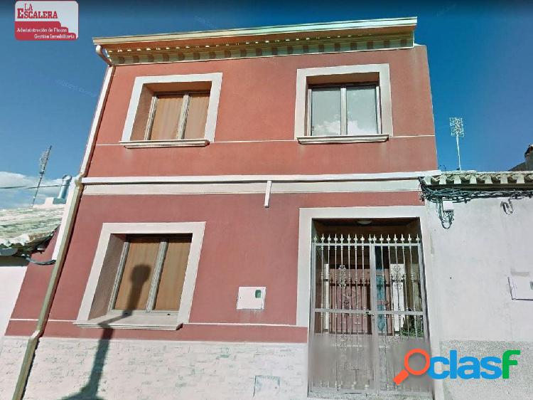 Magnifica casa de 182m2 reformada