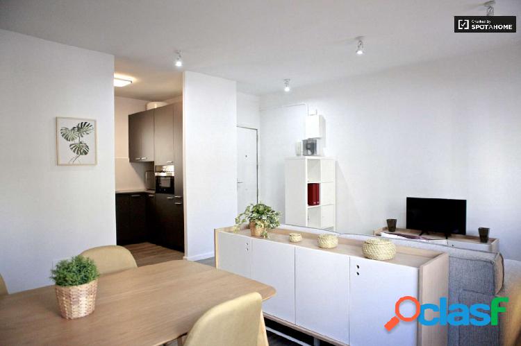 Moderno apartamento de 2 dormitorios en alquiler en Poblenou