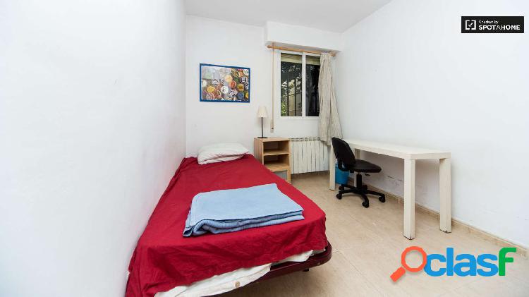 Moderno apartamento de 4 dormitorios en Aluche.