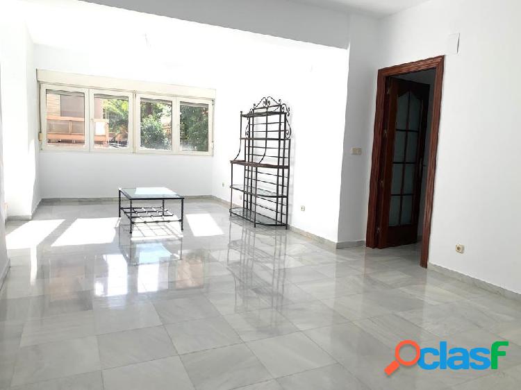 PISO JUNTO A RECOGIDAS