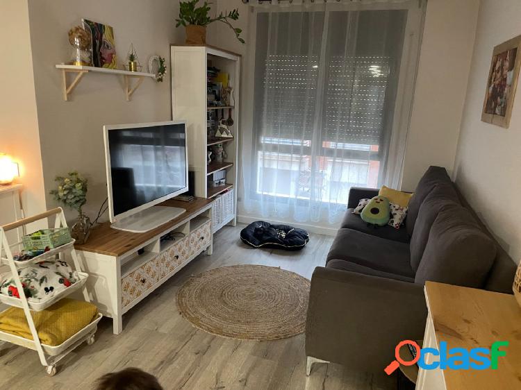 PISO Y PARKING EN ROQUETAS DE 3 HAB. PRACTICAMENTE NUEVO