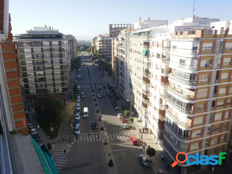 Piso a la venta en Alzira. Centro