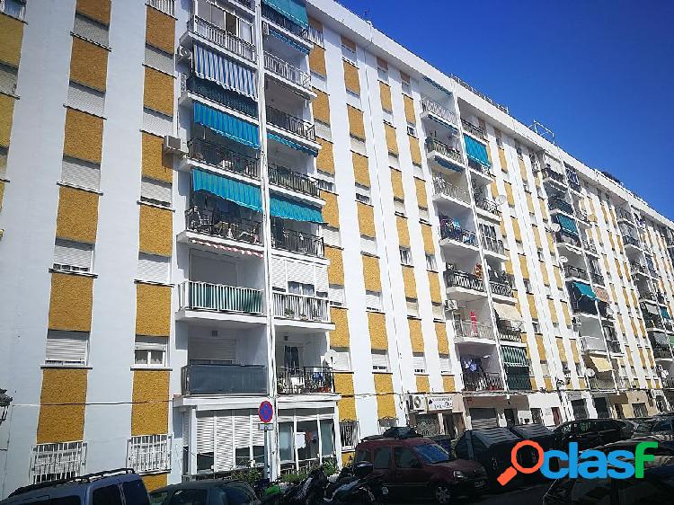 Piso centrico, con todos los servicios cerca 3 habitaciones