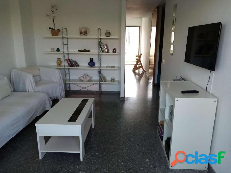 Piso de 3 dormitorios en alquiler en Garbinet, Alicante