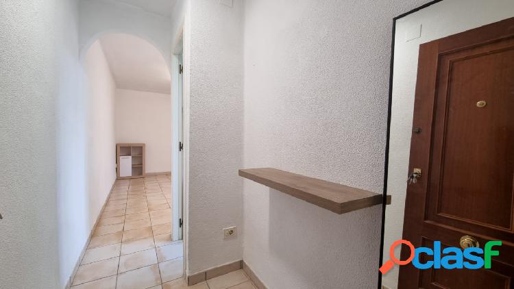 Piso de alquiler de 2 habitaciones en buena zona.