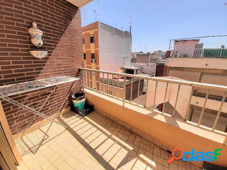 Piso en Alzira en venta con 4 dormitorios