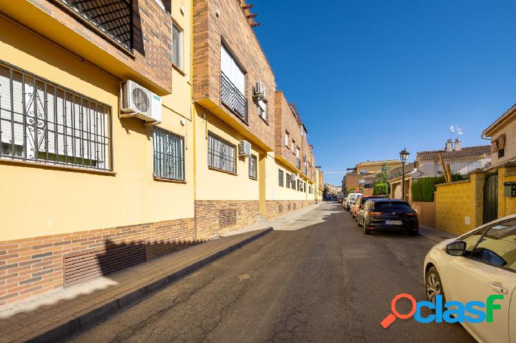 Piso en Hijar de dos dormitorios con garaje y trastero.
