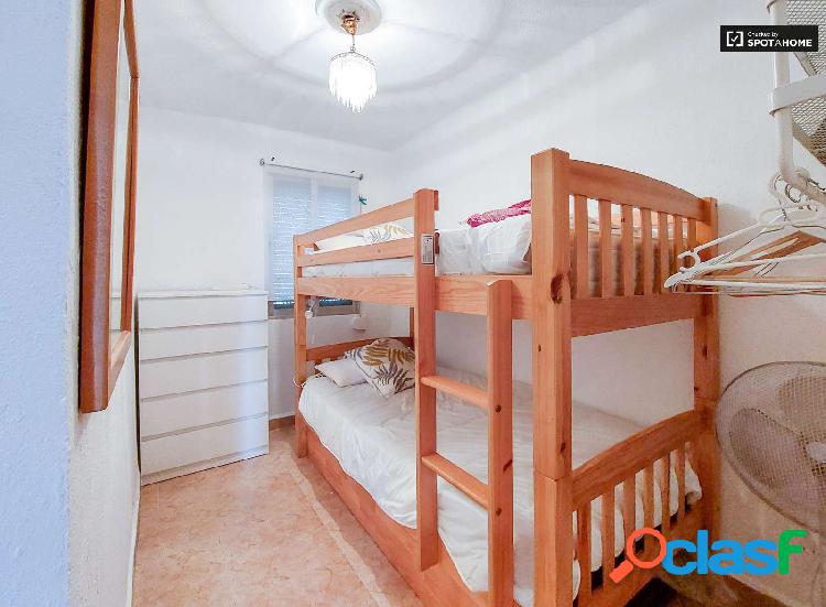 Piso en alquiler de 3 dormitorios en La Fontsanta, Valencia
