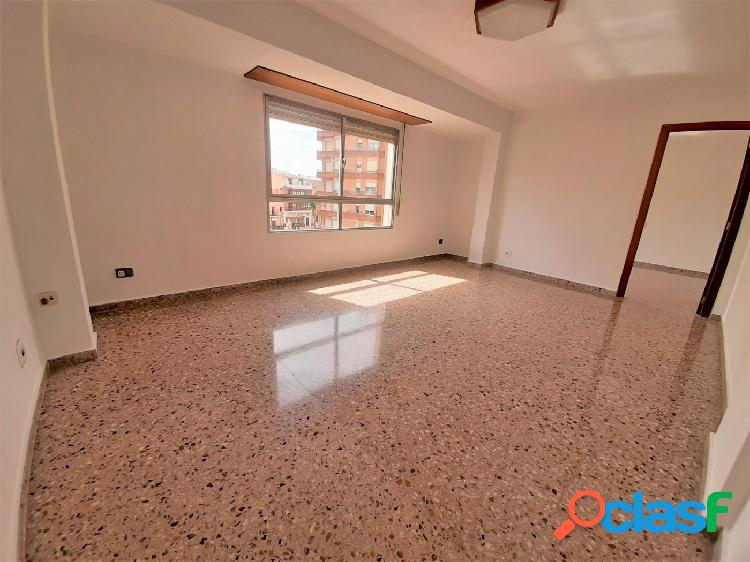 Piso en venta en Carcaixent zona passeig