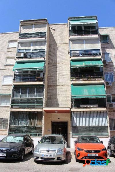 Piso en venta en Torrej\xc3\xb3n de Ardoz. Tres dormitorios