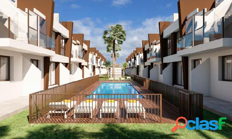 RESIDENCIAL CON BUNGALOWS CON PISCINA COMUNITARIA EN SAN