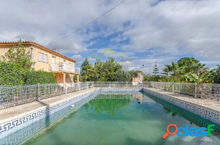 Ref. 04046 - Chalet con piscina en Pedralba, dos viviendas