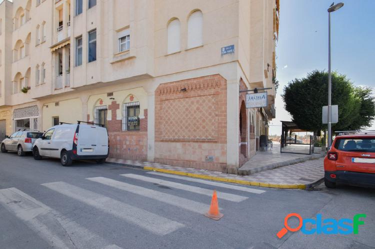 Restaurante totalmente instalado con licencia